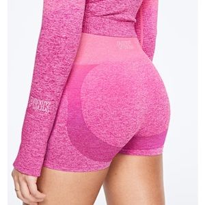 🆕PINK Victoria’s Secret seamless workout shortie